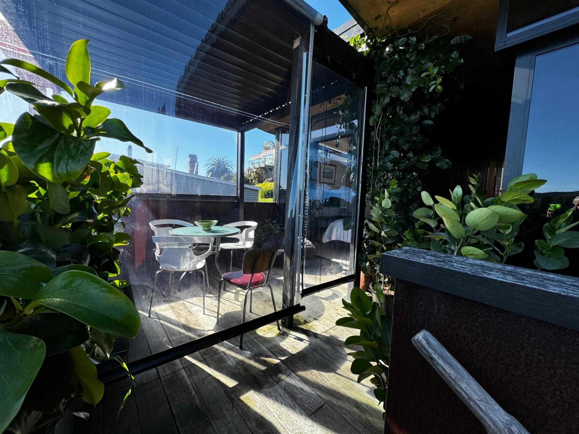 Studio With A View Raglan Exterior photo